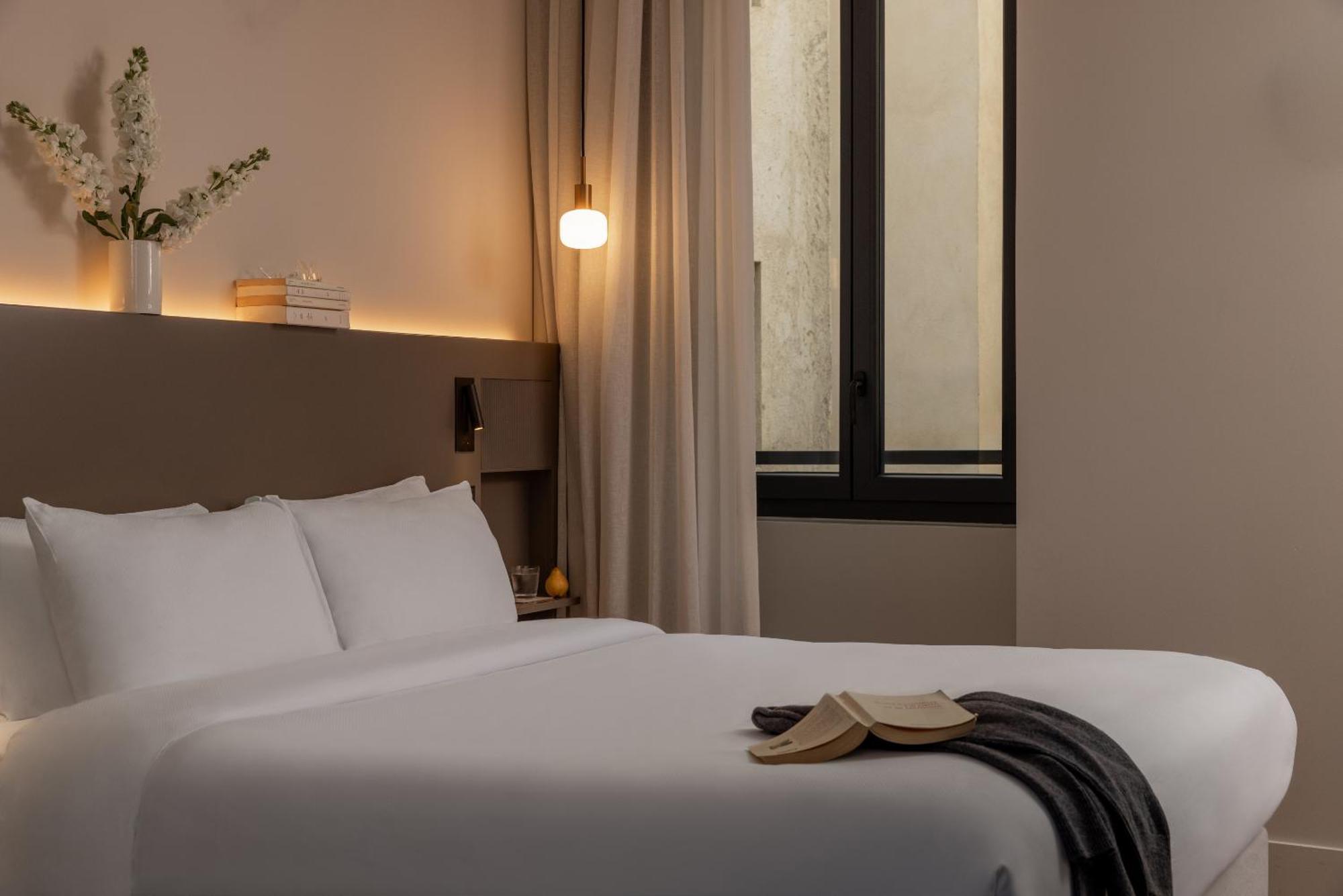 Yelo Jean Medecin Powered By Sonder Hotel Nice Luaran gambar