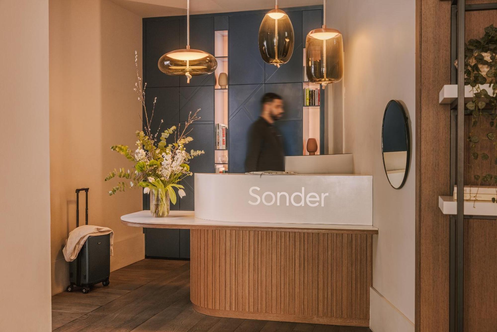 Yelo Jean Medecin Powered By Sonder Hotel Nice Luaran gambar