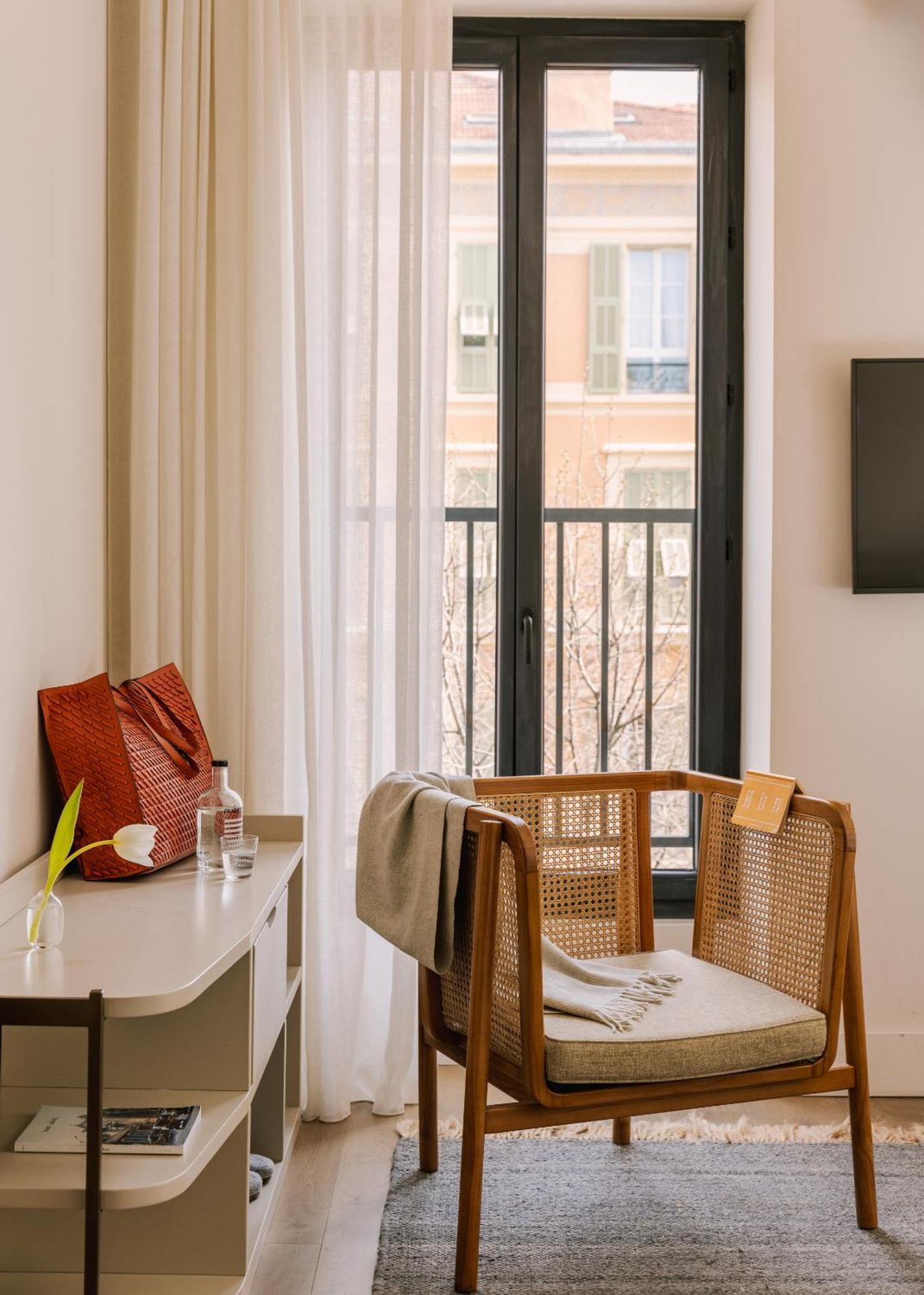 Yelo Jean Medecin Powered By Sonder Hotel Nice Luaran gambar